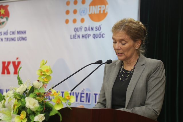 
Bà Astrid Bant, Trưởng Đại diện UNFPA tại Việt Nam phát biểu tại Lễ ký kết (Ảnh: Hồng Thanh)
