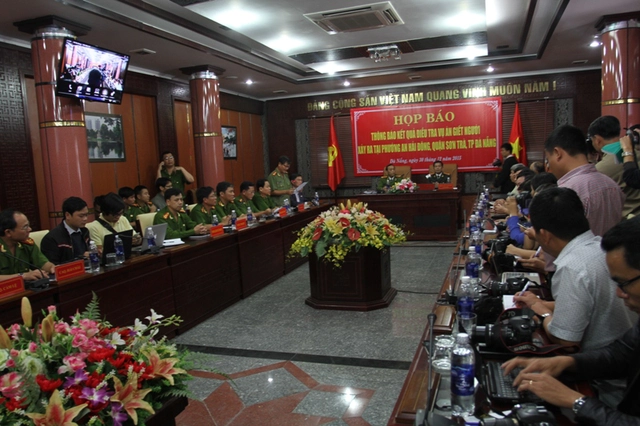 Công an TP Đà Nẵng tổ chức họp báo công bố danh tính nghi can bắn chết người Trung Quốc tại Đà Nẵng. Ảnh Đức Hoàng