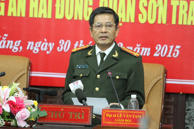 Đại tá Lê Văn Tam, Giám đốc Công an TP Đà Nẵng chủ trì buổi họp báo. Ảnh Đức Hoàng