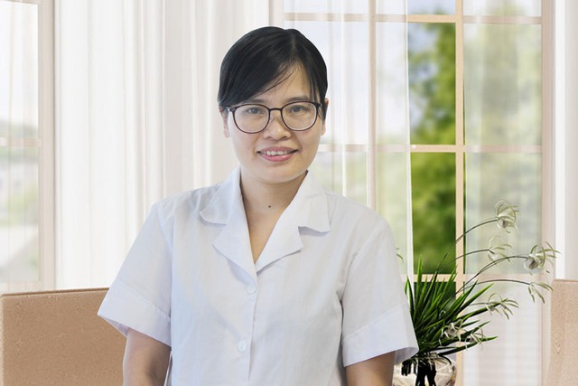 
Bà Nguyễn Thị Thúy (Dược sĩ) – Trưởng nhóm nghiên cứu và phát triển sản phẩm, Công ty Dược phẩm Hoa Linh
