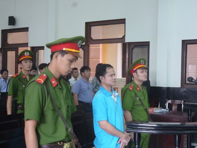 Võ Văn Minh thừa nhận hù dọa nhà sản xuất
