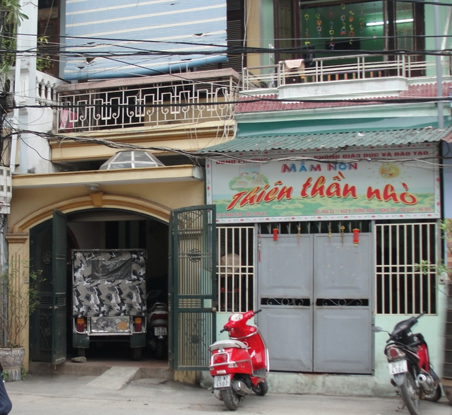 Ngôi nhà (phía bên trái) của ông Thám ở phường Nghĩa Đô, quận Cầu Giấy, Hà Nội