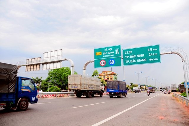 
Tuyến đường cao tốc Hà Nội – Bắc Giang đã hoàn thành và đưa vào sử dụng.
