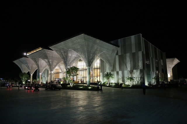 
Trung tâm hội nghị Quốc tế FLC Quy Nhơn, nơi diễn ra đêm nhạc Chuyện tình của biển
