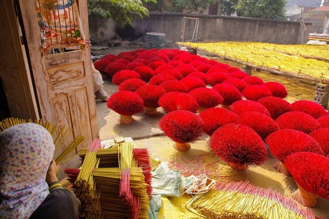 
M&ugrave;i nhang thoảng trong gi&oacute; xu&acirc;n từ l&agrave;ng Cao Th&ocirc;n &ndash; Ảnh: baomoi
