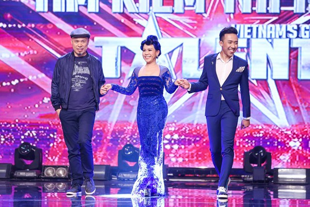 
Đêm bán kết 5 của Vietnams Got Talent được truyền hình trực tiếp trên VTV3 tối 8/4. Bảy thí sinh tranh tài để chọn ra 2 gương mặt bước vào vòng chung kết.
