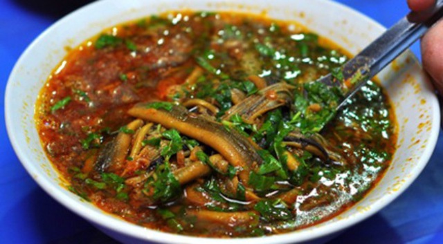 Súp lươn là món ăn vô cùng thơm ngon và bổ dưỡng.