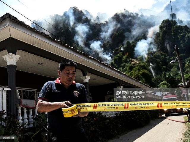 
Giới chức địa phương cho rằng nắng nóng chính là nguyên nhân gây cháy rừng tại Malaysia.
