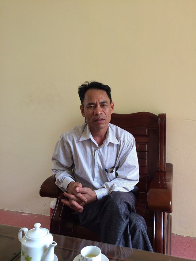 
Ông Cao Văn Sự- Phó Chủ tịch UBND xã Trường Lâm, huyện Tĩnh Gia, tỉnh Thanh Hóa cho rằng chính quyền xã có phần bất lực với việc dẹp, xử lý các cơ sở sản xuất gỗ dăm không phép, trái phép.
