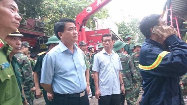 
Chủ tịch UBND TP Hà Nội Nguyễn Đức Chung có mặt tại hiện trường.
