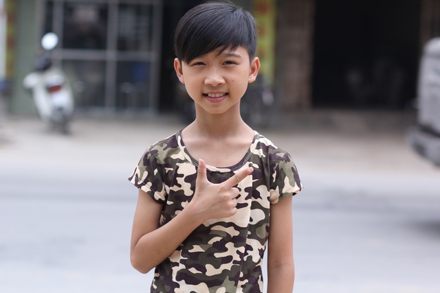 
Sau một năm đăng quang quán quân Vietnams Got Talent 2015, Đức Vĩnh tập trung cho việc học những vẫn nuôi dưỡng đam mê nghệ thuật bằng việc tập luyện tại nhà mỗi ngày.
