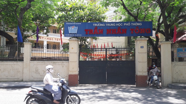 Trường THPT Trần Nhân Tông nơi bà Hà làm việc. Ảnh TG