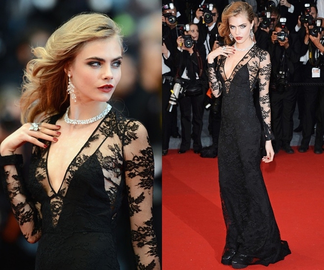 Cùng năm 2013, thảm đỏ Cannes được hâm nóng khi Cara Delevingne xuất hiện trong buổi công chiếu The Great Gatsby. Chân dài 9X thu hút bởi vẻ sexy trong bộ váy ren xuyên thấu của Burberry cùng trang sức trị giá 1 triệu USD.