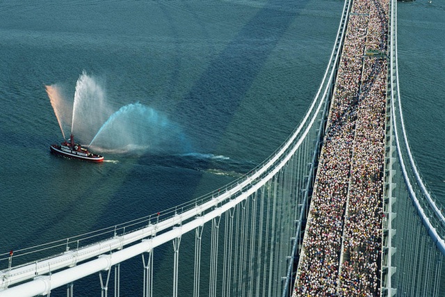 
Năm 2013, hơn 50.000 người cũng đã cùng nhau tham gia cuộc thi chạy marathon tại New York.
