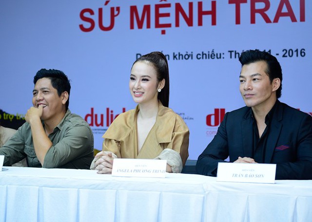 
Sau thành công của bộ phim Taxi, em tên gì?, đạo diễn Đức Thịnh tiếp tục chọn Angela Phương Trinh làm nàng thơ trong phim mới. Còn nữ diễn viên đã gật đầu ngay khi đọc kịch bản phim.
