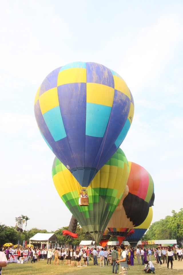 Ngày hội Khinh khí cầu quy tụ 9 khinh khí cầu của 9 quốc gia, tượng trưng cho kỳ Festival Huế lần thứ 9 – 2016