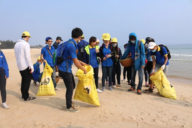 Chương trình “Hãy làm sạch biển” đã thể hiện được thái độ sống tích cực và trách nhiệm của nhiều bạn trẻ trong việc bảo vệ môi trường