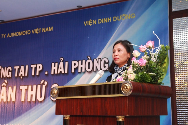 
B&agrave; Vũ Thị Phương Vinh - Ph&oacute; Gi&aacute;m đốc Sở Gi&aacute;o dục v&agrave; Đ&agrave;o tạo TP Hải Ph&ograve;ng ph&aacute;t biểu tại hội nghị
