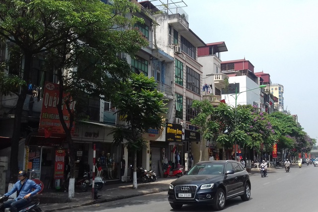Đường Kim Mã đoạn qua tổ dân cư 31 và 36 phường Ngọc Khánh nằm trong khu vực xây dựng nhà ga ngầm S9. Ảnh: X.Thắng