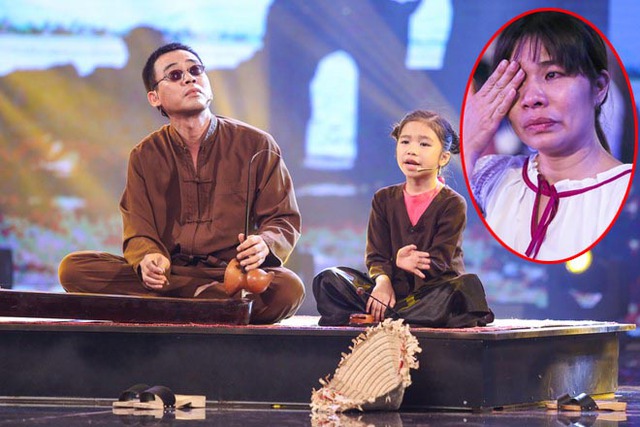 “Thần đồng hát xẩm” Võ Hương Giang khiến mẹ rơi nước mắt (ảnh nhỏ) trong phần biểu diễn ở Vietnam’s Got Talent. (Ảnh nhân vật cung cấp).