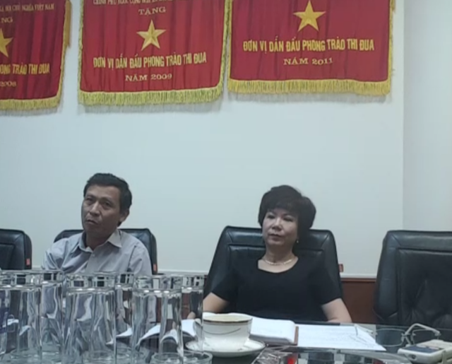 Ông Lâm Văn Khang và bà Toán Thị Hương trong buổi làm việc với PV Báo GĐ&XH.