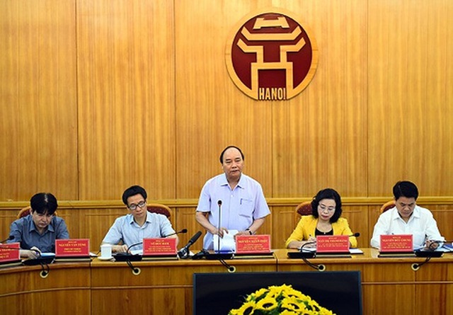 Thủ tướng Nguyễn Xuân Phúc phát biểu tại buổi làm việc với UBND TP Hà Nội. Ảnh: Quang Hiếu