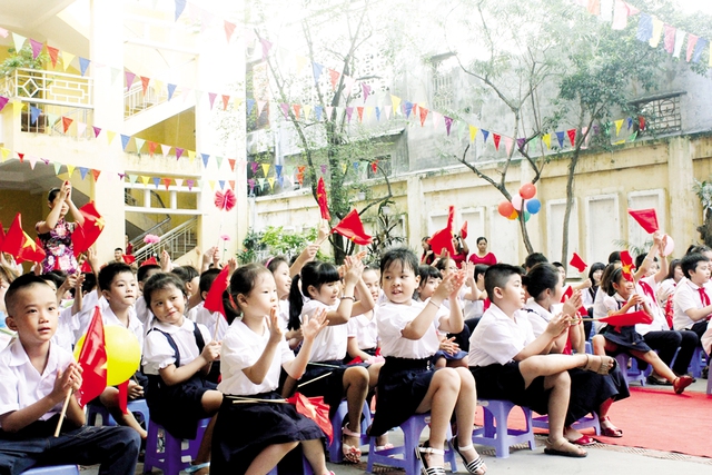Kỳ tuyển sinh lớp 1 năm học 2016-2017 tại Hà Nội sẽ đảm bảo đủ chỗ học cho học sinh đúng độ tuổi, đúng tuyến. Ảnh: Q.Anh
