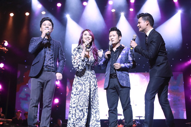 
Điểm nhấn trong chương trình chính là màn kết hợp giữa Mỹ Tâm cùng 3 nam ca sĩ nổi tiếng Bằng Kiều – Quang Dũng – Tấn Minh.
