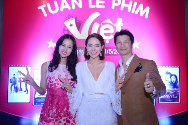 
Diễn viên Minh Hằng (giữa) và vợ chồng đạo diễn Dustin Nguyễn
