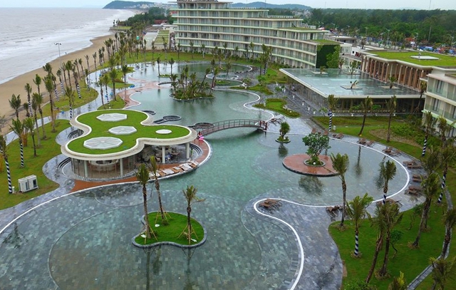 Khu resort của Tập đoàn FLC đang được xây dựng tại Sầm Sơn.