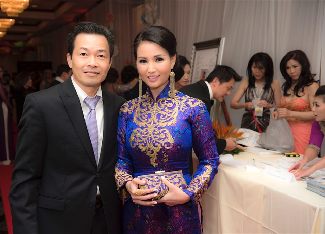 
Hoa hậu Sương Đặng dự sự kiện cùng chồng

