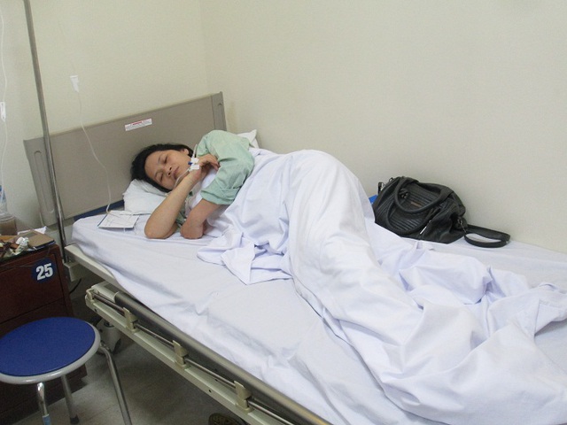 
 

Bệnh nhân Trần Thị Anh Minh - người bị ngộ độc nặng nhất. Ảnh: Ngọc Thi

 
