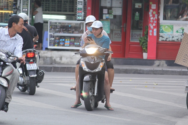 Thậm chí là dừng lại giữa đường.