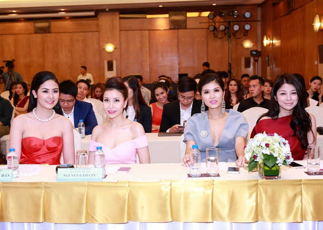 
Hôm qua, 31/3 tại TP. HCM đã diễn ra buổi họp báo công bố cuộc thi “Hoa hậu Bản sắc Việt toàn cầu 2016”.
