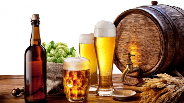 Bia rượu – Kẻ thù của người bệnh viêm đại tràng