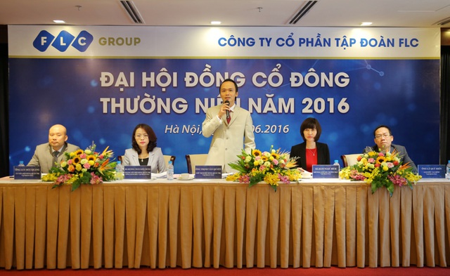 Ông Trịnh Văn Quyết – Chủ tịch HĐQT Tập đoàn FLC chủ trì ĐHĐCĐ thường niên 2016