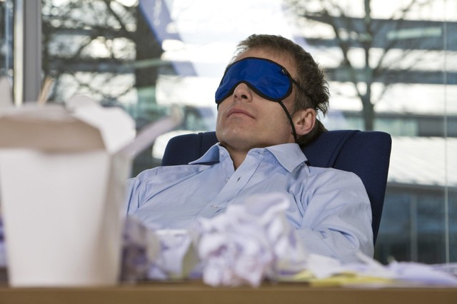 Nguy cơ mắc đột quỵ tăng cao khi ngủ trưa quá lâu