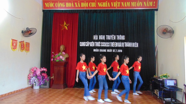 
Tiết mục múa của đội văn nghệ xã Nhân Khang - huyện Lý Nhân

