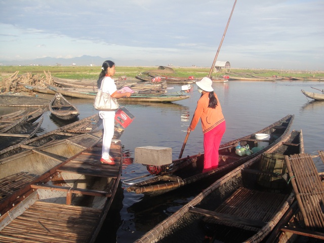 
Thành viên các Đội tuyên truyền không quản ngại ngày, đêm, khó khăn vất vả để truyền thông nâng cao chất lượng dân số
