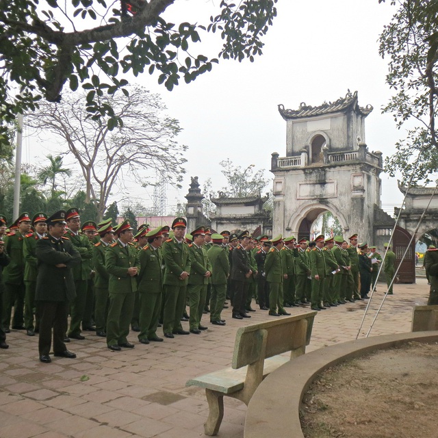 2000 người được huy động nhằm đảm bảo tình hình an ninh trật tự cho Lễ hội đền Trần 2016.