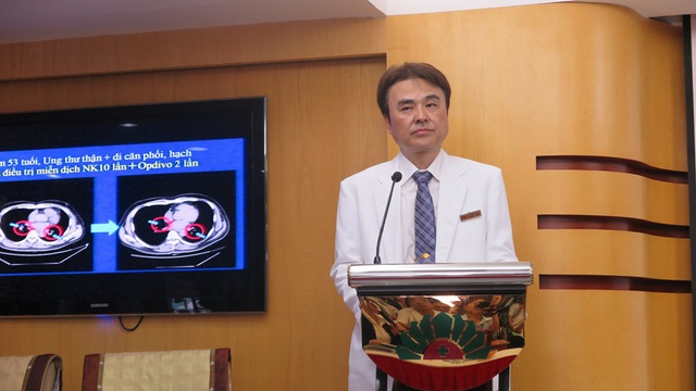 
TS.BS. Abe Yoshinobu chia sẻ về phương pháp điều trị ung thư mới. Ảnh: BVCC
