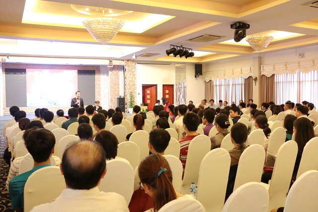 
Hơn 400 thí sinh và phụ huynh có mặt tại buổi gặp gỡ lãnh đạo Trường ĐHQT Hồng Bàng
