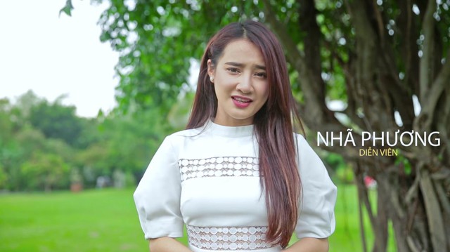 
Nữ diễn viên Nhã Phương cũng hào hứng tham gia lipsync ca khúc, cô tin rằng các thế hệ người Việt sẽ luôn đồng hành cùng nhau vươn cao
