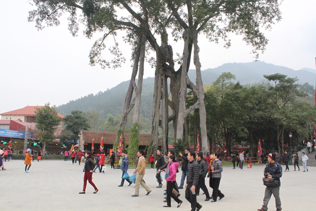 
Đầu nam 2016 đã có hàng ngàn đoàn khách tìm về Tây Thiên - Thiền Viện Trúc Lâm ở Tam Đảo, Vĩnh Phúc để du xuân. Ảnh C.T
