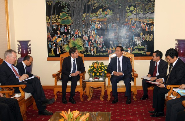 Ngày 18/5/2015, Đại tướng Trần Đại Quang, Bộ trưởng Bộ Công an tiếp Thứ trưởng thứ nhất Bộ Ngoại giao Hoa Kỳ Antony Blinken nhân chuyến thăm và làm việc tại Việt Nam. Ảnh baochinhphu.vn