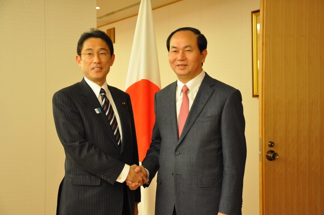 Ngày 13/5/2013, tại Tokyo, Bộ trưởng Trần Đại Quang gặp Ngoại trưởng Nhật Bản Fumio Kishida sau khi Phó Thủ tướng kiêm Bộ trưởng Tài chính Nhật Bản Taro Aso tiếp Đoàn đại biểu Bộ Công an Việt Nam. Ảnh VOV