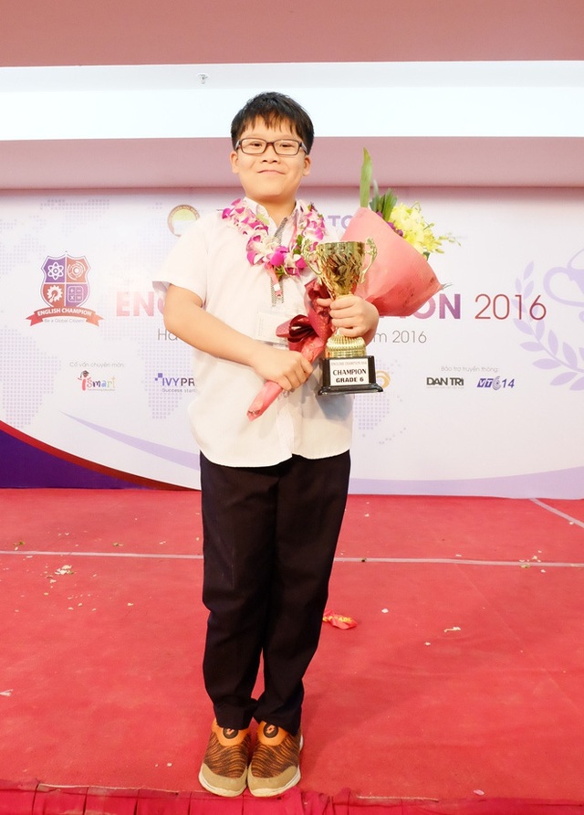 Thí sinh Dương Minh Khôi- Trường Hà Nội Amsterdam đã giành ngôi Vô địch khối 5.