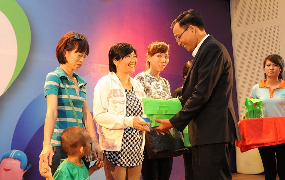Tọa đàm "Làm mẹ thông thái" sắp đến thành phố biển Quảng Ninh 6 Tọa đàm "Làm mẹ thông thái" sắp đến thành phố biển Quảng Ninh 6