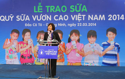58 ngàn ly sữa Vinamilk đến với trẻ em nghèo Quảng Ninh 2
