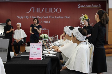 Vừa mua sắm vừa l&agrave;m đẹp với thẻ Ladies First 1